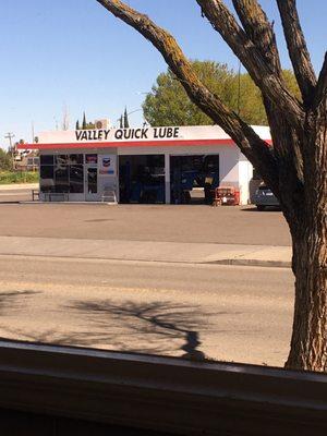 Oil being changed while I eat lunch across the street.