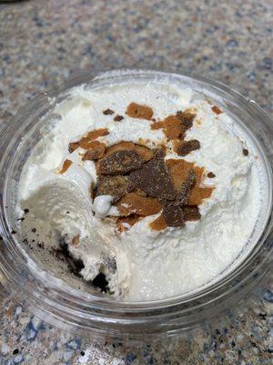 Butterfinger cheesecake mousse