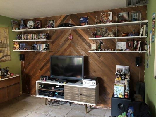 Another great job done by Jimmy. The "after" picture of our new living room shelving.