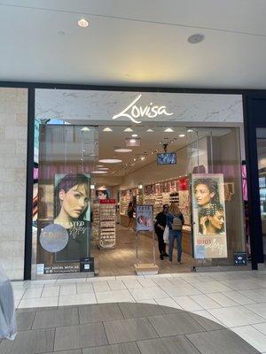 The exterior of Lovisa; costume jewelry!