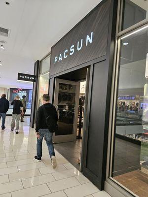 PacSun