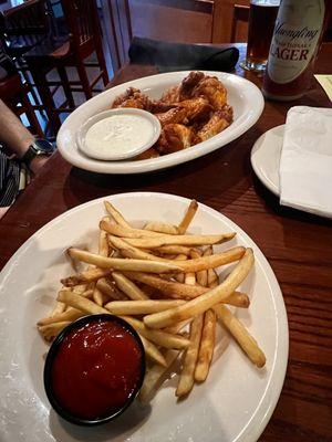 Crispy Chicken Wings, side of fries