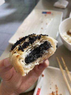 Black sesame pastry