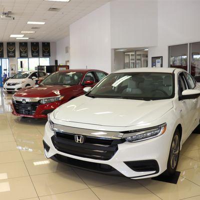 Whether you're looking for a Honda sedan or SUV, our Davie showroom has what you need!