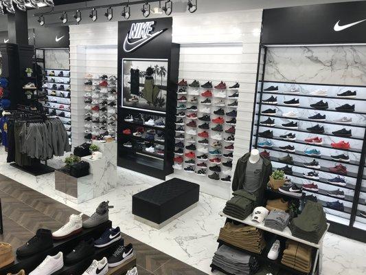 Shoe Palace