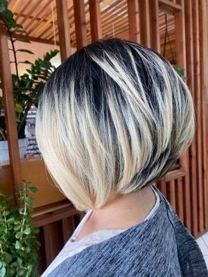 A line bob with layer hair cut