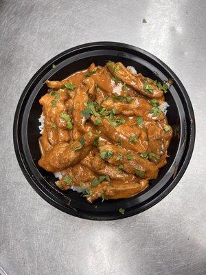 Indian Butter Chicken
Grilled Chicken simmered in a rich Indian butter marsala sauce over Jasmine Rice.