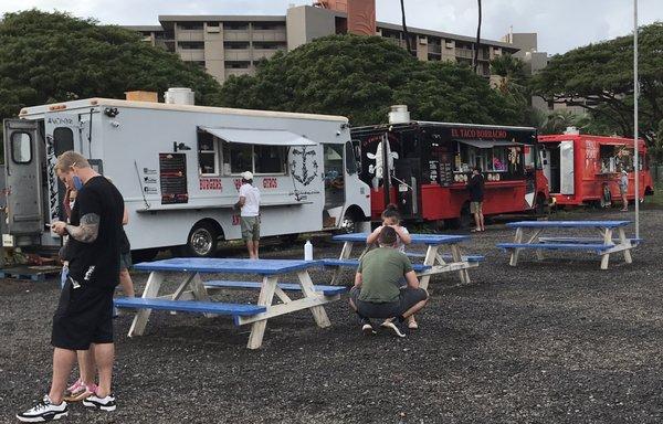 Honoapiilani Food Truck Park. It will start getting busy at dinner time.