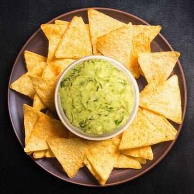 Maizal chips & guacamole