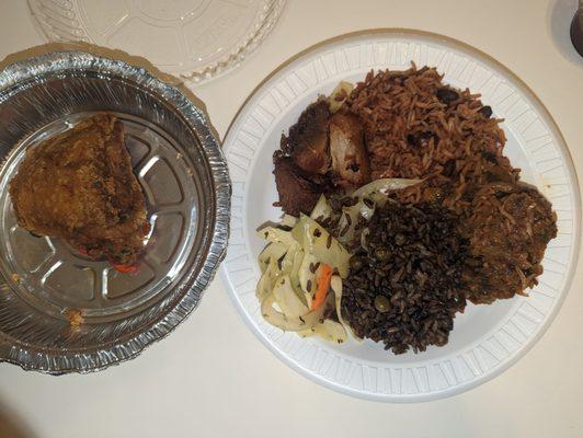 I had black rice and peas, brown rice and beans, sauteed cabbage, fried pork, legume and fried chicken.