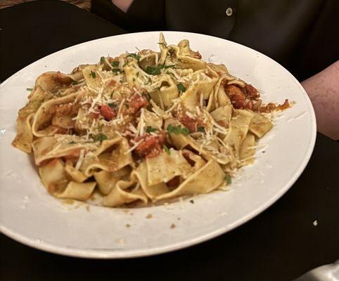 Pappardelle y tomato y pesto