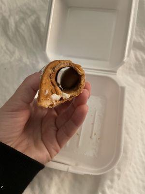 Empty inside cannoli :(