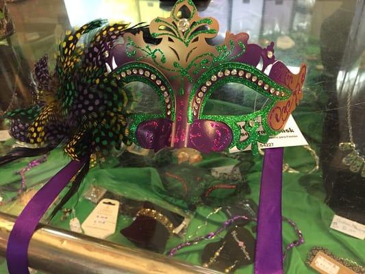 Gorgeous Mardi Gras mask!