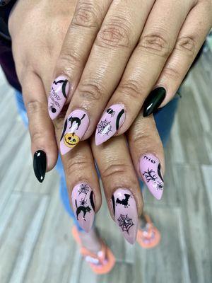 Niki Nails