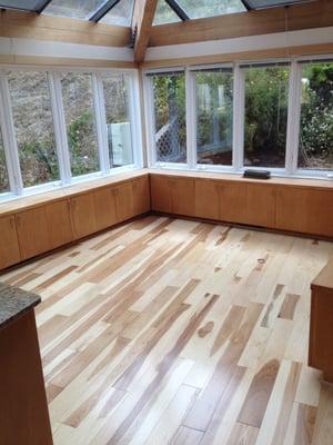 Hickory hardwood floor, breakfast nook (T&T Floors, Mullican wood)