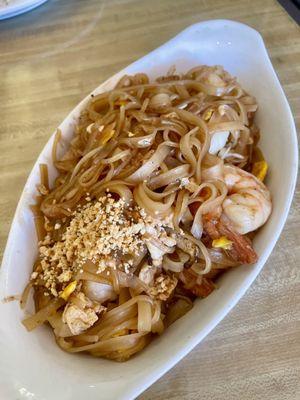 Shrimp Pad Thai - So good!