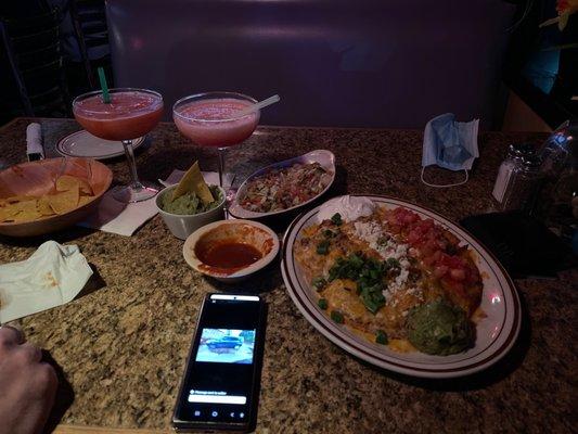 Awesome big bowl of pico de gallo!!! Thanks server/bartender! 3