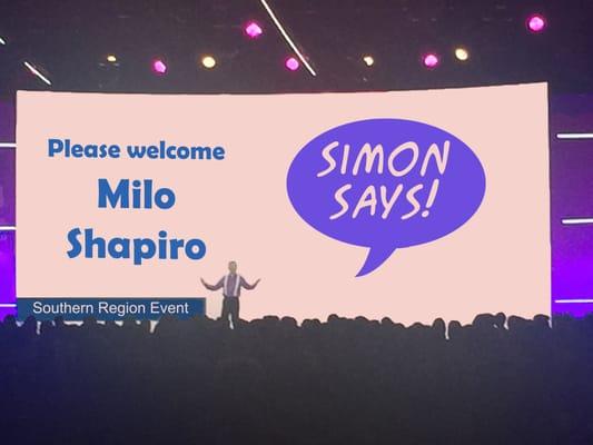 Milo Shapiro having fun w/ 500 attendees