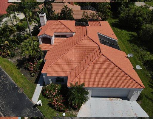 Completed tile roof in Fort Myers, Florida by Florida New Roof Company.