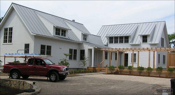 Standing seam metal roof