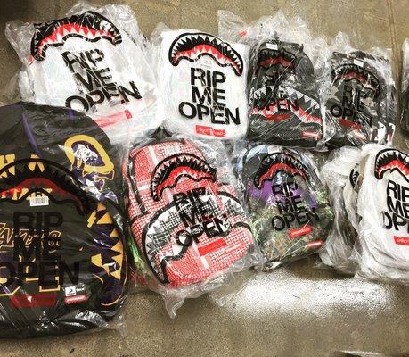 JUST IN!! sprayground backpack #littletokyo losangeles ....Come #ripmeopen more style and desgin available #sprayground @caprobothq