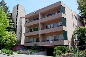 Apartment building 5 blocks from UC Berkeley.