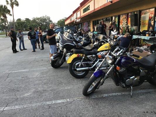 Winfield Back Roads Pub bike night ! 2nd Friday of every month 😎😎