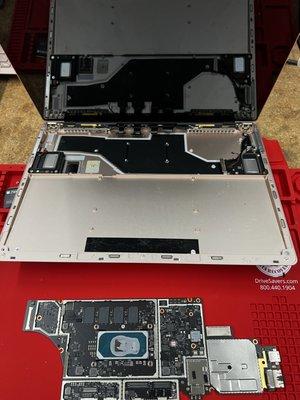 Macbook repair logic board