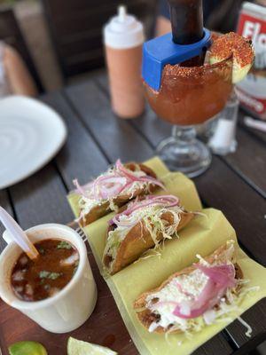 3 Birria crunchy tacos-consomé included