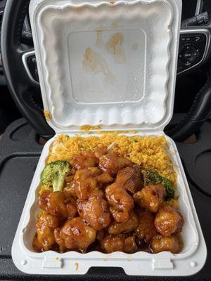 Orange chicken with fried rice (lunch special) $8.75 (instagram: @issa.cheatday)