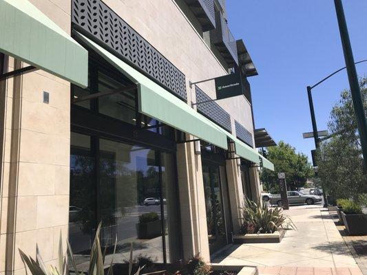 Exterior of the TD Ameritrade in Walnut Creek.