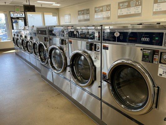 We have plenty of washers in a variety of sizes.