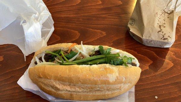 Banh mi grilled beef