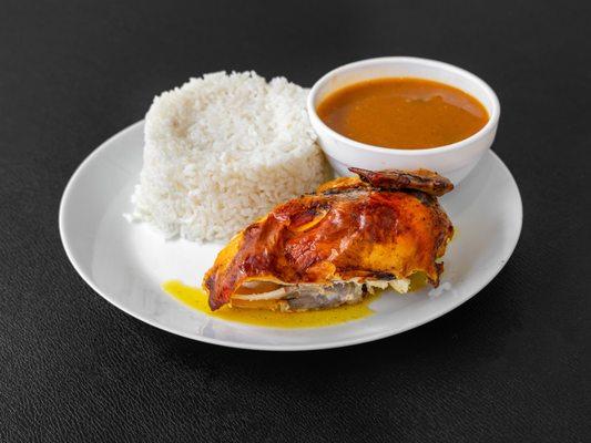 Lunch white rice and beans 1/4 chicken ( lonche arroz blanco habichuelas y 1/4 pollo )