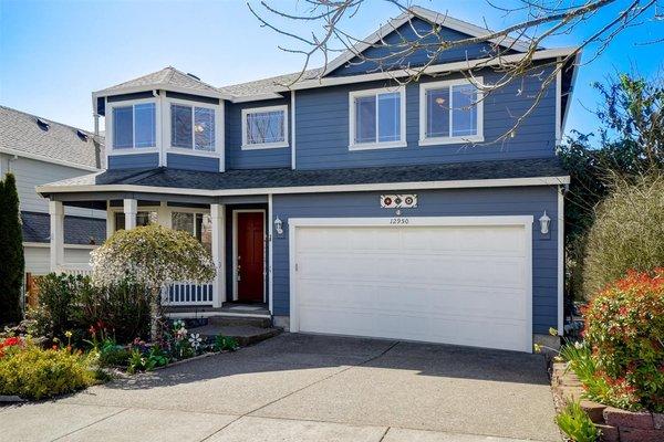 Bull Mountain Tigard Oregon Home with Mt Hood views