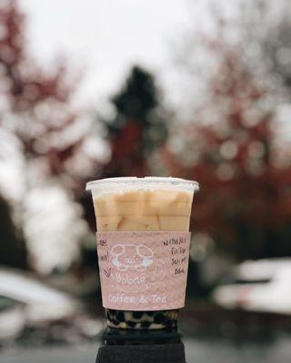 Nitro jasmine milk tea. (ig: @alisa.eats.food)