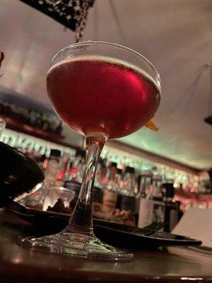 A pretty bomb Manhattan