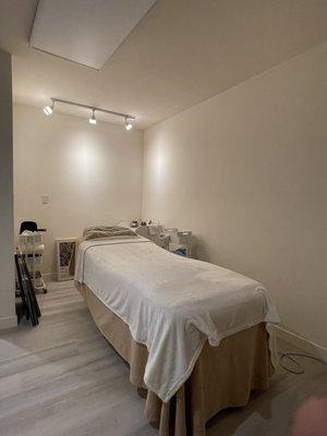 Single treatment room.