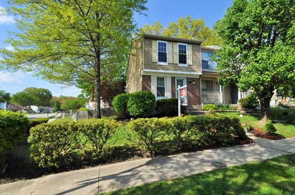 This fantastic 2 bd, 1.5 ba home sold in a matter of hours and commanded top dollar!  I'd be happy to achieve the same result...