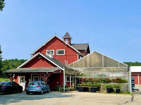 Farmers market building