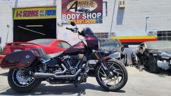 Great job color matching my fairing and saddle bags on my 2018 Harley Davidson Sport Glide.