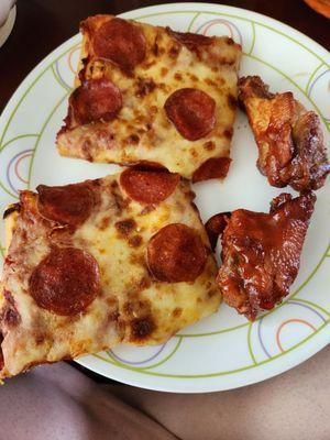 This is our leftovers since I was too busy to take pictures at the party, but Pepperoni pizza and barbecue wings