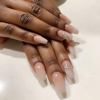 Natural nails with silver glitter details