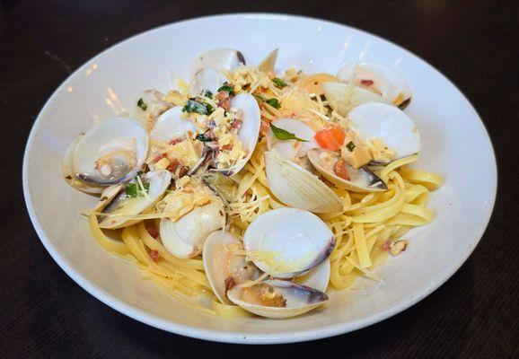 Clams & Linguini