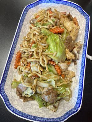 Combo meat chow mein