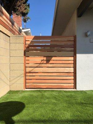 Custom horizontal wood gate