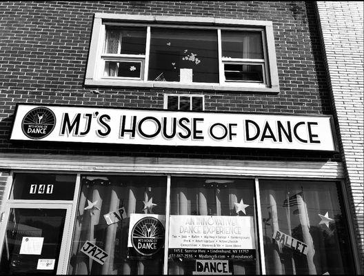 MJ’s House of Dance