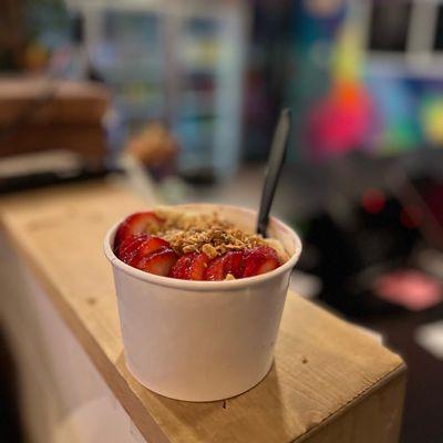 Acai bowls, gym, shake bar,