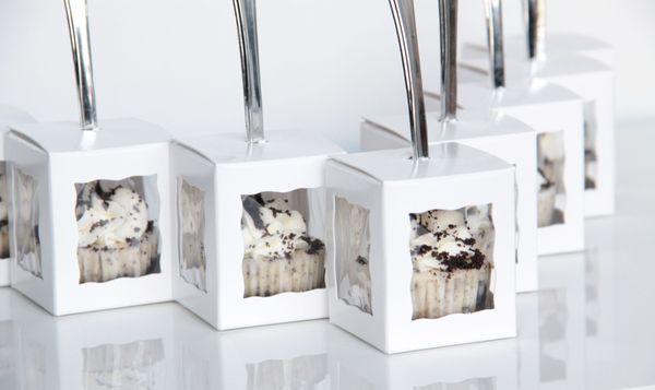 Bite-sized cheesecake favors by She Imagined Sweets