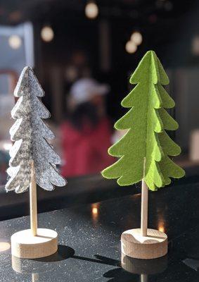 Felt pine tree decorations